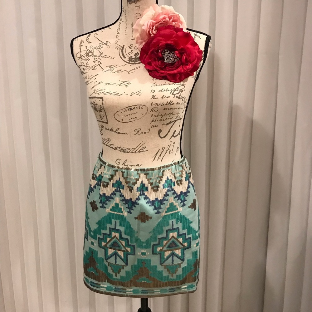 Skirt with embellishments.